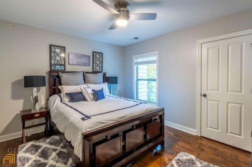 7690 Glisten Ave, Atlanta GA 30328-2498 exterior