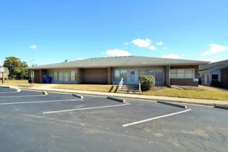 220 Reynolds Rd, Lexington KY  40517-1273 exterior