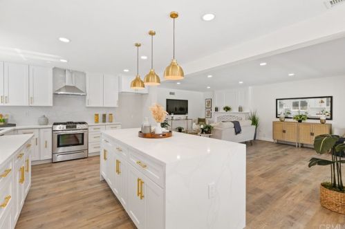 13422 Epping Way, Tustin CA  92780-4743 exterior