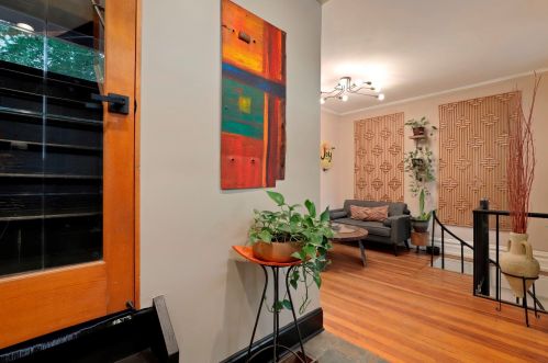 1817 Honore St, Chicago IL 60657-2007 exterior