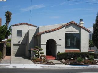 2803 Otis Dr, Alameda CA  94501-6326 exterior