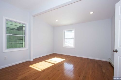 125 Willard St, Outwater NJ  07026-2918 exterior