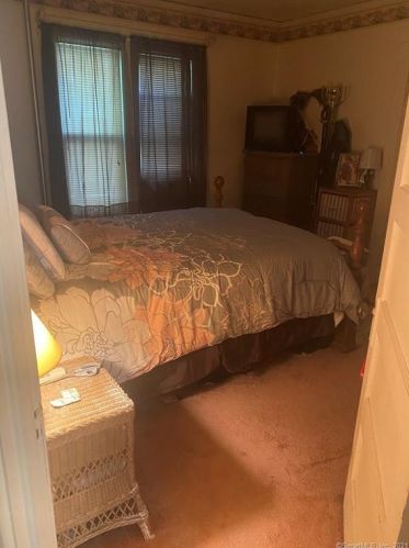 21 Hollister St, Manchester CT  06042-3532 exterior