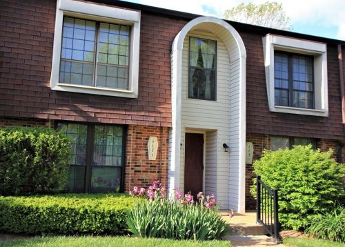 1171 Appleseed Ln, Saint Louis MO 63132-3243 exterior