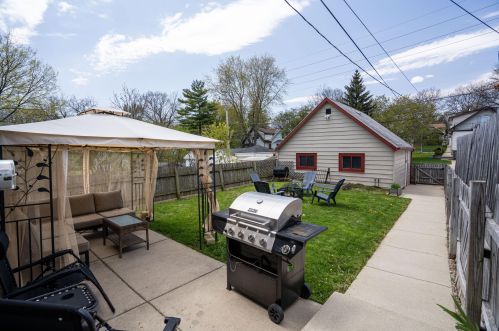 413 67th St, Milwaukee WI  53214-1743 exterior