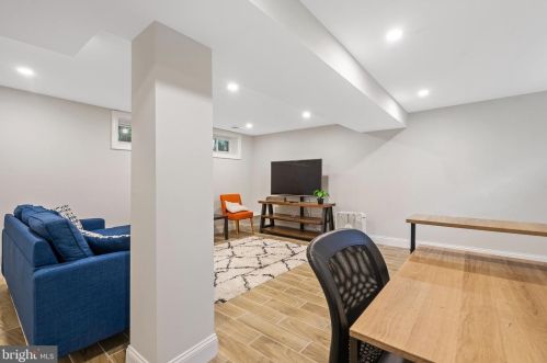 5052 Queens Stroll Pl, Washington DC 20019-6135 exterior