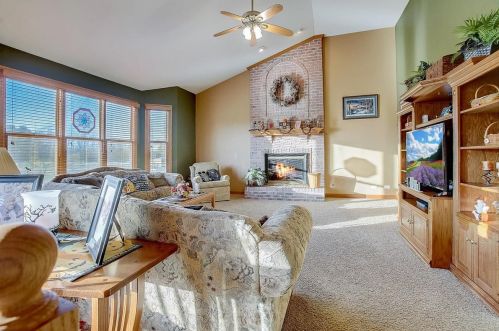 10514 Arabian Trl, Bull Valley, IL 60098-8492