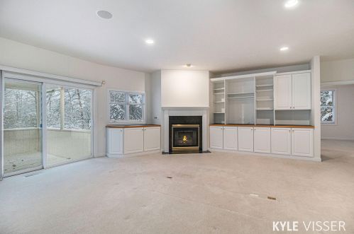 2798 Pinesboro Dr, Grand Rapids MI 49525-7507 exterior