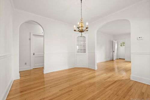 13 Is Hl Ave, Ridgefield CT exterior