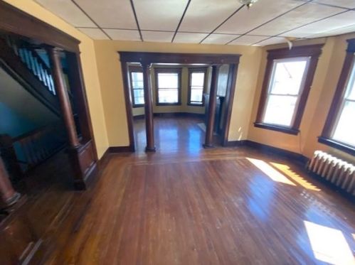 30 Lester St, Springfield MA 01108-2140 exterior