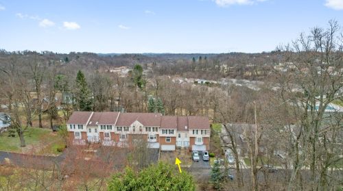 509 Newport Dr, Pittsburgh PA  15235-3228 exterior