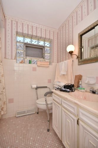 7517 Myrtle Ave, Chicago IL 60631-1835 exterior