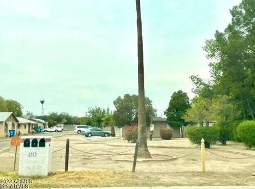 2731 Belmont Ave, Phoenix AZ 85020-4721 exterior