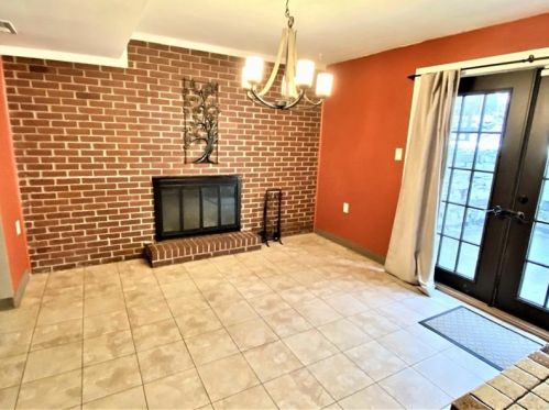 1916 Garrick Dr, Pittsburgh PA 15235-5034 exterior