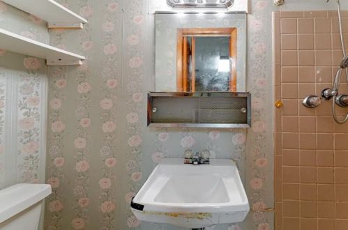 407 Mower Dr, Pittsburgh PA 15239-1750 exterior