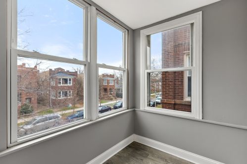 3312 Cullom Ave, Chicago IL 60618-1218 exterior