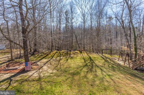 1309 Duchess Ln, Huntingtown MD 20639-2337 exterior