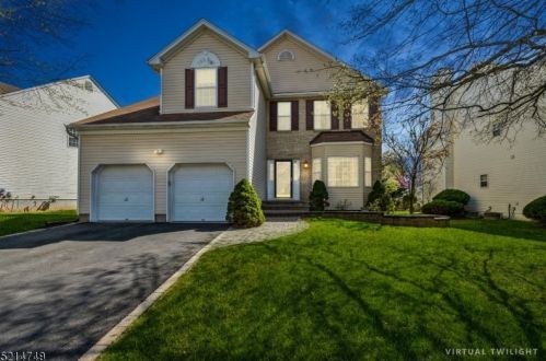 10 Francis Dr, Bridgewater, NJ 08807-5713