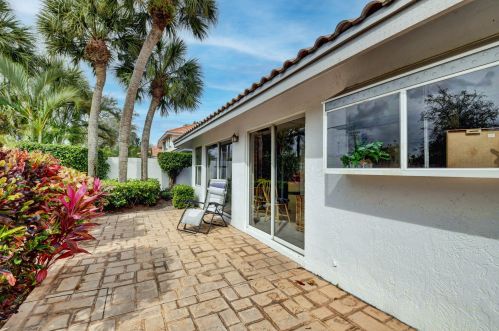 2282 52 St, Boca Raton FL 33496-2202 exterior