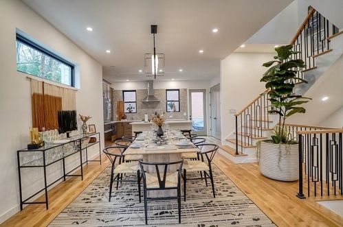 829 Barnett St, Atlanta GA  30306-3729 exterior