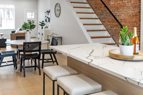 5105 Holmes St, Pittsburgh PA  15201-2433 exterior