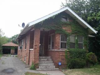 738 Rhode Island St, Gary IN  46402-2619 exterior