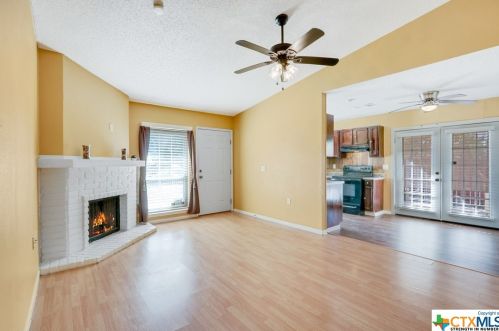 3579 Bottomless Lk, San Antonio TX 78222-3329 exterior