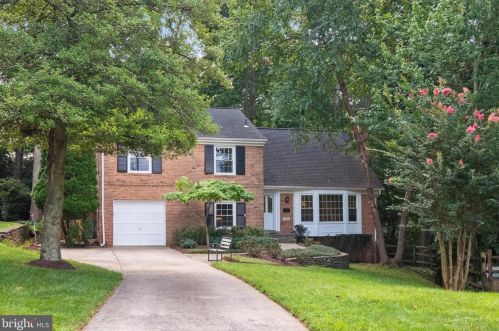 11601 Magruder Ln, Rockville MD 20852-4369 exterior