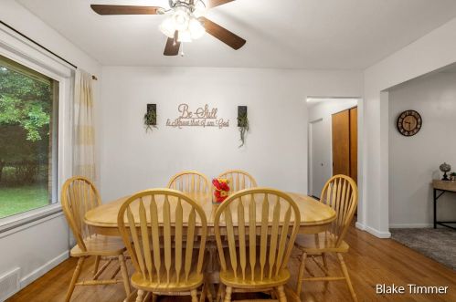 1525 Berkshire Dr, Grand Rapids MI 49508-1423 exterior