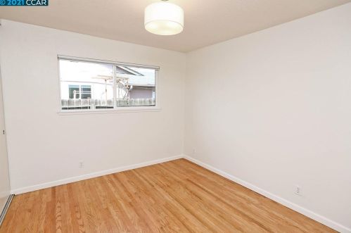 1869 Larkspur Ct, Concord CA 94519-1104 exterior