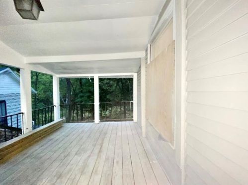 882 Center Rd, Pittsburgh PA  15239-1962 exterior