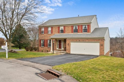 522 Leland Dr, Pittsburgh, PA 15236-2757