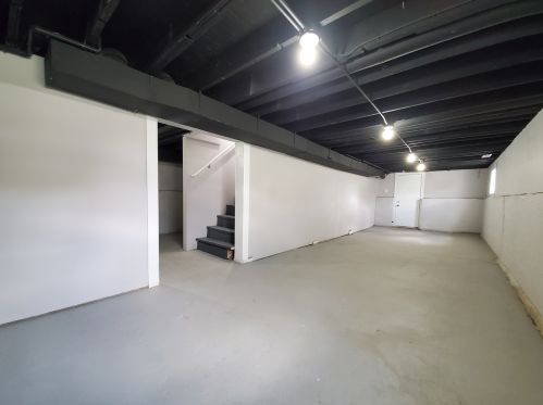 3657 61 St, Chicago IL 60637-2322 exterior