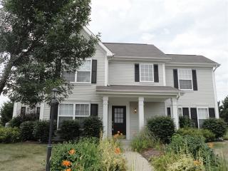 12700 Hearthstone Dr, Fishers IN  46037-8451 exterior