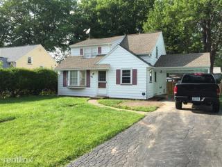 68 Haddon Rd, Rochester NY  14626-2110 exterior