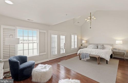 604 Frd Lndg Way, Alexandria VA 22314-3887 exterior