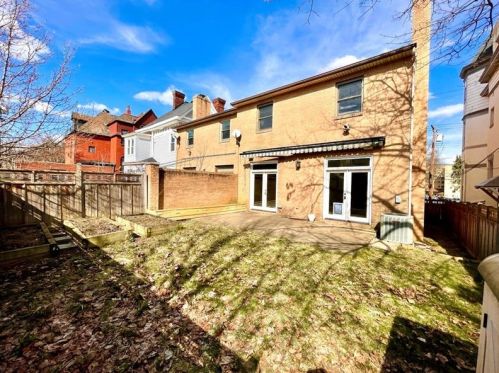 412 Morewood Ave, Pittsburgh PA 15213-1814 exterior