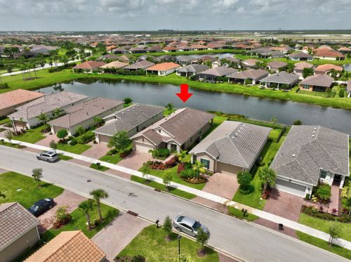 9516 Royal Poinciana Dr, Fort Pierce FL  34987-2506 exterior