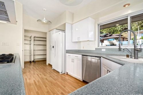 2270 Okoa St, Honolulu HI 96821-2649 exterior