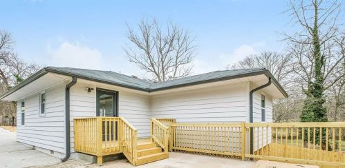 844 Deckner Ave, Atlanta GA 30310-4136 exterior