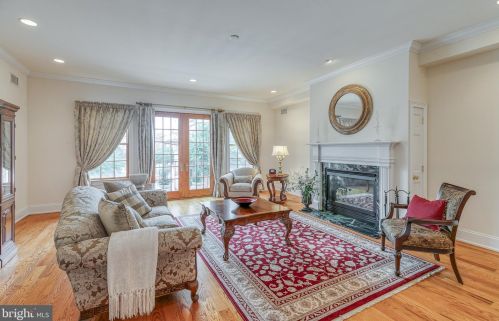 124 Bainbridge St, Philadelphia PA 19147-1866 exterior