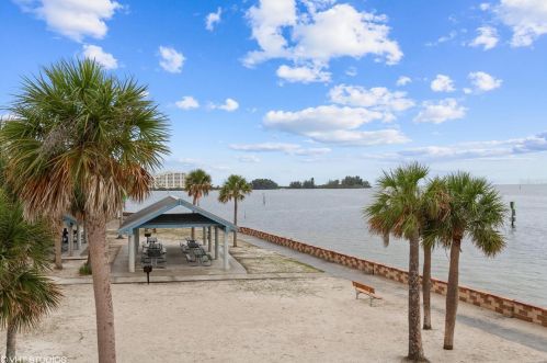 8306 Wagon Wheel Ln, Port Richey FL  34667-2549 exterior