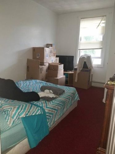 328 Douglas Ave, Providence RI 02908-2518 exterior