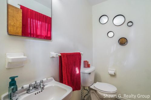 2209 Holliday Dr, Wyoming MI exterior