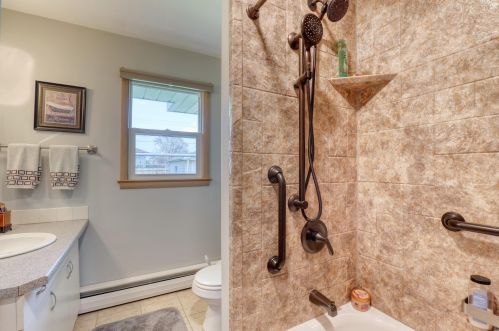 3766 88th St, Milwaukee WI  53222-2705 exterior