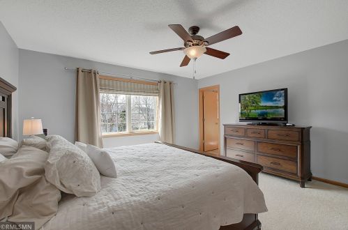 649 Falcon Rdg Rd, Saint Paul MN 55125-1458 exterior