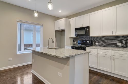 628 15 Ave, Broadview IL 60153-1204 exterior