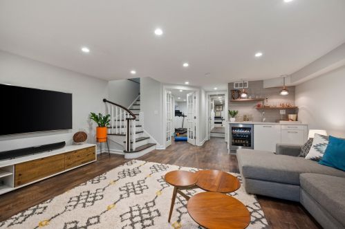 1321 Nelson St, Chicago IL 60657-3103 exterior