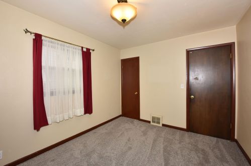 3770 73 St, Milwaukee WI 53216-1926 exterior