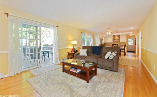 42 Ritch Ave, Greenwich CT 06830-6221 exterior